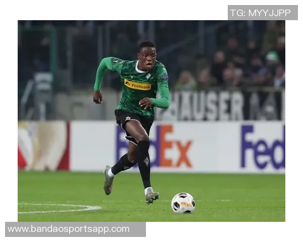 门兴有意引进板仓滉回归但需支付高额转会费