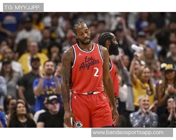 小卡强调季前赛与训练相似强调防守体系的重要性与持续打磨